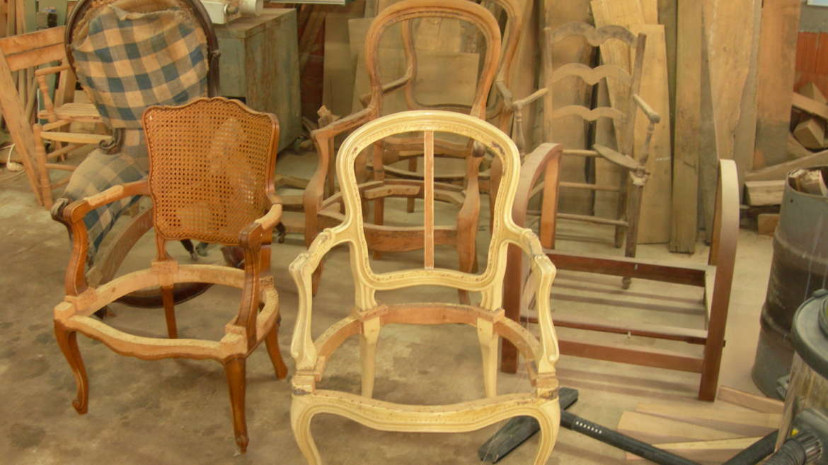 Restauration de meubles anciens